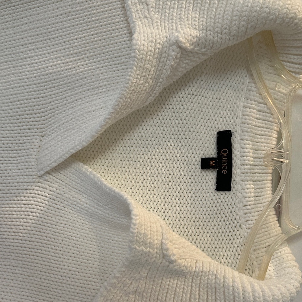 Quince Women's V-Neck Sweater in White